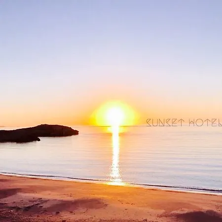 Апарт-отель Sunset Лефкос-Карпату